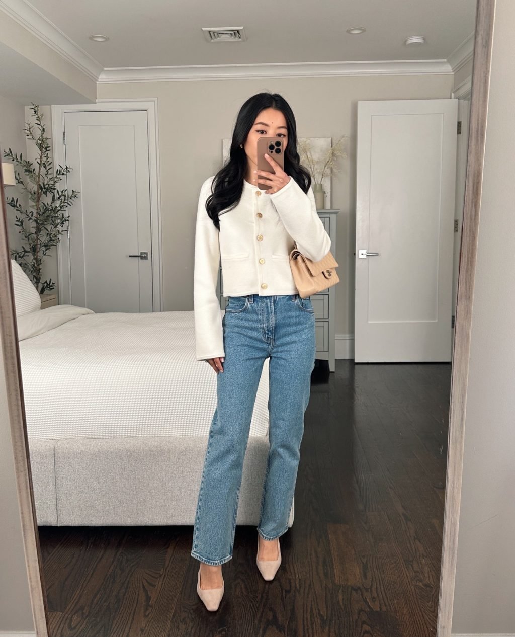 abercrombie 90s straight jean sweater and heels